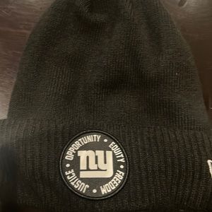 One size fits all toboggan.  Has a lining on the inside.